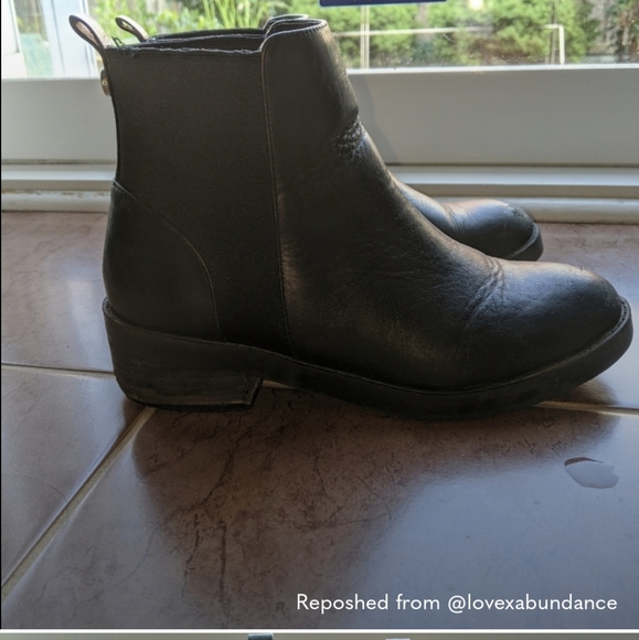 🧡2/$35🧡 Steve Madden boots - Picture 5 of 5